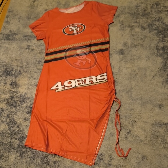 Dresses & Skirts - NWT San Francisco 49ers Women's Red Midi Dress